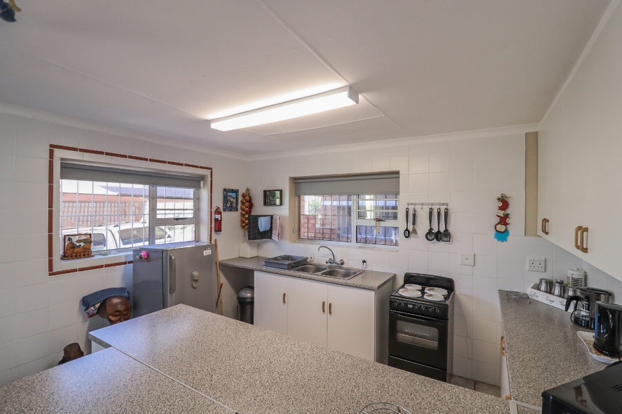 4 Bedroom Property for Sale in De Kelders Western Cape
